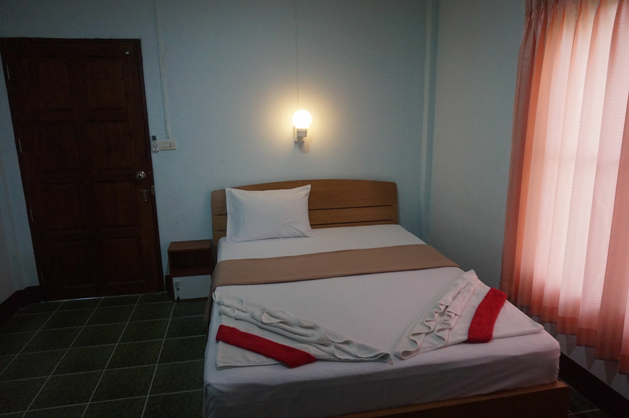 Bangsak Hut Hostel Khaulak Kültér fotó